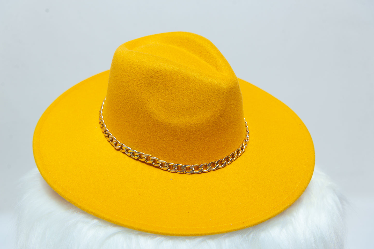 Unforgettable hat mustard/ red bottom